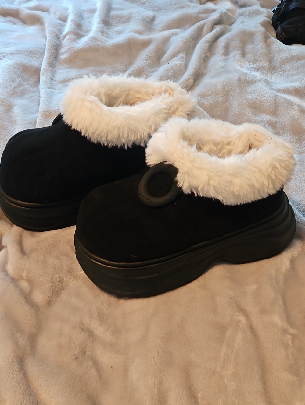 Women’s Black Faux-Fur Lined Slip-On Platform Clog